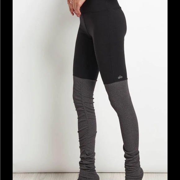 Alo Goddess Leggings - Picture 3 of 7